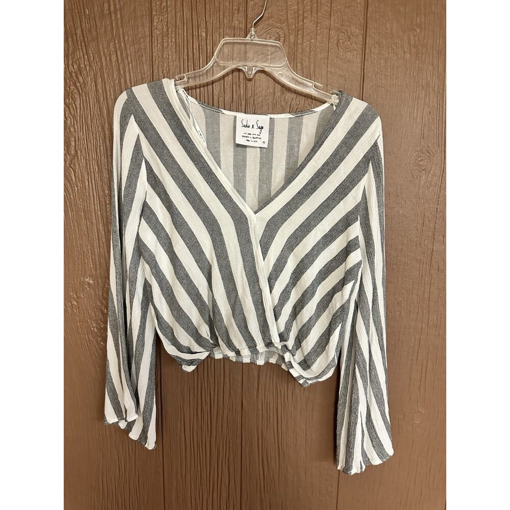 Sadie &‎ Sage Blouse Shirt Cropped Top Gray Striped Size XS Flare Sleeve V Neck
